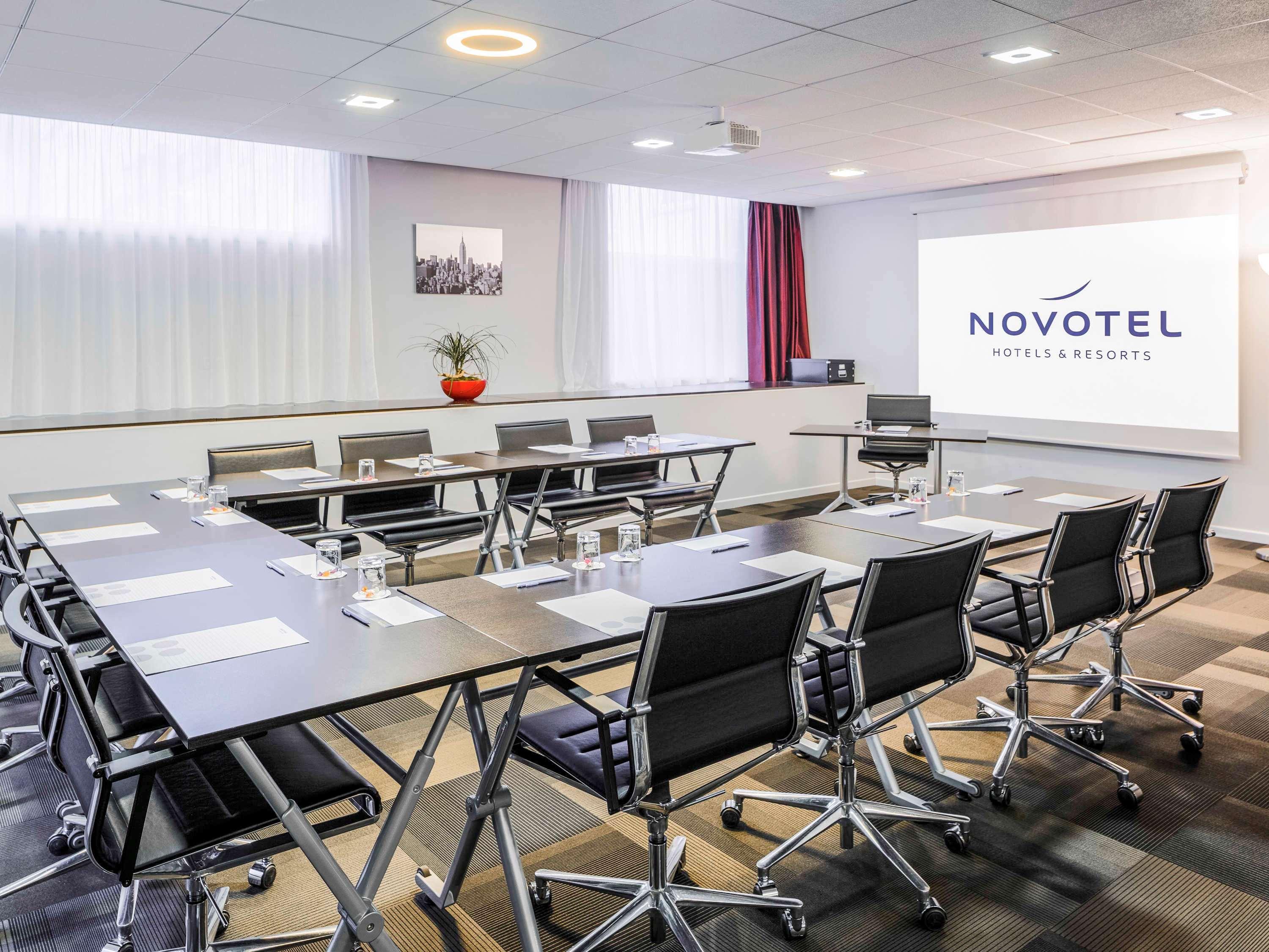 Novotel Centre Gare Hotel 4*